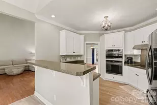 5107 Summerell Ave, Gastonia, NC 28056 - Photo 4