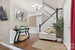 4219 Beauvista Dr, Charlotte, NC 28269 - Photo 4