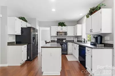 4219 Beauvista Drive, Charlotte, NC 28269 - Photo 8