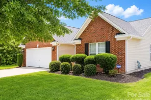 325 Dutchmans Meadow Dr, Mount Holly, NC 28120 - Photo 2
