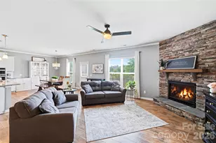11141 Crane Creek Dr, Charlotte, NC 28278 - Photo 10