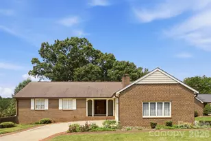 3721 9th Street Drive NE, Hickory, NC 28601 - Photo 1