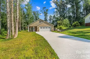 156 Oakdale Dr, Morganton, NC 28655 - Photo 2