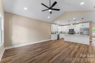 156 Oakdale Dr, Morganton, NC 28655 - Photo 4