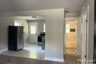 1716 Catherine Simmons Ave, Charlotte, NC 28216 - Photo 4