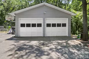619 Cedarwood Dr, Monroe, NC 28112 - Photo 2