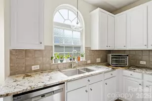 6226 Castlecove Rd, Charlotte, NC 28278 - Photo 16