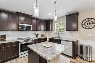 4707 McClure Rd, Charlotte, NC 28216 - Photo 12