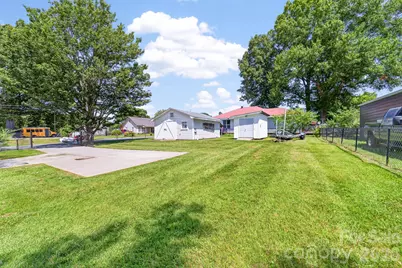 8418 Moores Chapel Road, Charlotte, NC 28214 - Photo 30