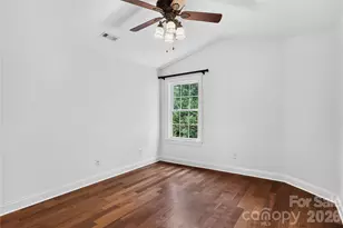 9232 Aloysia Ln, Charlotte, NC 28269 - Photo 16