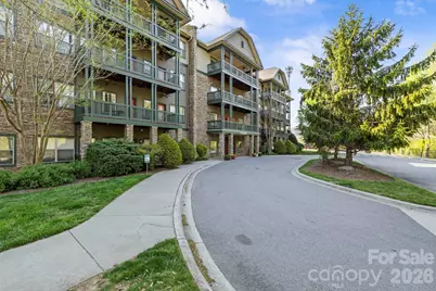 9 Kenilworth Knolls #303, Asheville, NC 28805 - Photo 1