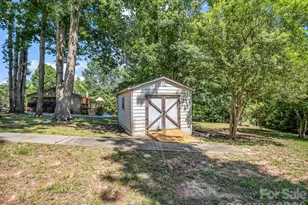 385 Eastview Dr, Bostic, NC 28018 - Photo 10