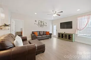 1544 Farmington Hills Dr, Conover, NC 28613 - Photo 16