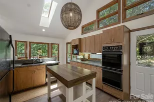 155 Crabapple Ln, Asheville, NC 28804 - Photo 16