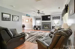 3102 Scotch Moss Ct, Charlotte, NC 28269 - Photo 6