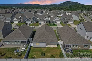 505 Fox Cove Rd, Hendersonville, NC 28792 - Photo 48