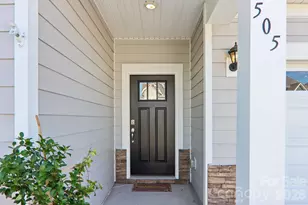 505 Fox Cove Rd, Hendersonville, NC 28792 - Photo 2