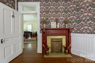 411 W Union Street, Morganton, NC 28655 - Photo 8