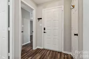 11128 Sevilla Ct, Charlotte, NC 28226 - Photo 2