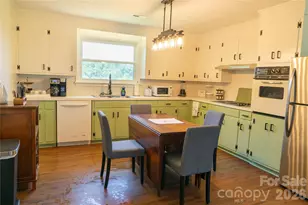 4852 Midway Sand Rd, Hickory, NC 28601 - Photo 6