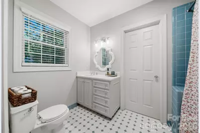 1240 10th Street Lane NW, Hickory, NC 28601 - Photo 32