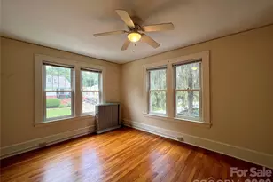 19 Saluda St, Asheville, NC 28806 - Photo 16