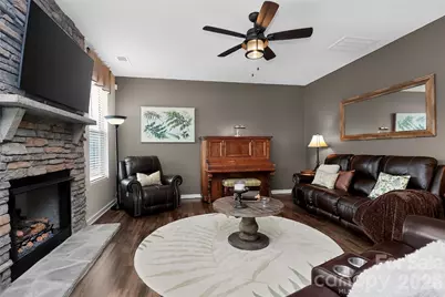 4626 Gibbons Link Road, Charlotte, NC 28269 - Photo 2
