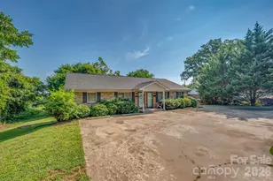 143 Big Springs Ave, Forest City, NC 28043 - Photo 2