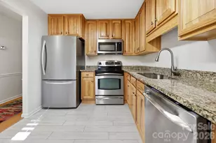 1503 Abbey Cir, Asheville, NC 28805 - Photo 6