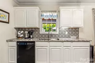 144 Hanover St, Asheville, NC 28806 - Photo 8