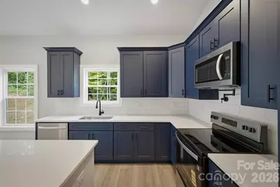 921 Overlook Drive SW, Lenoir, NC 28645 - Photo 8