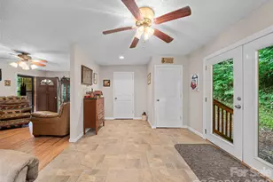 915 Little Creek Rd, Burnsville, NC 28714 - Photo 8