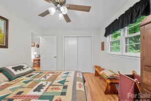 915 Little Creek Rd, Burnsville, NC 28714 - Photo 16