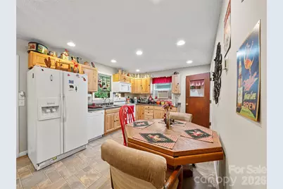 915 Little Creek Road, Burnsville, NC 28714 - Photo 10