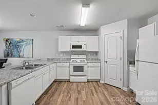 347 Cornwall Dr, Salisbury, NC 28147 - Photo 4
