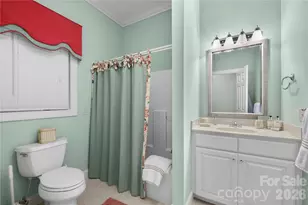 911 Buckberry Dr N, Sapphire, NC 28774 - Photo 36