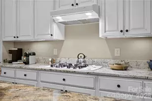 911 Buckberry Dr N, Sapphire, NC 28774 - Photo 18