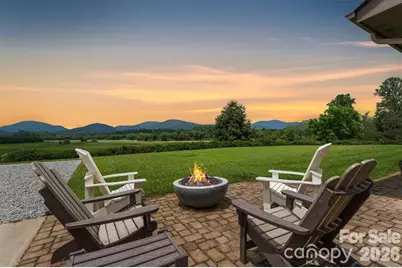 326 Golden Valley Drive, Hendersonville, NC 28792 - Photo 2