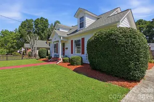 117 Marion St, Clover, SC 29710 - Photo 2
