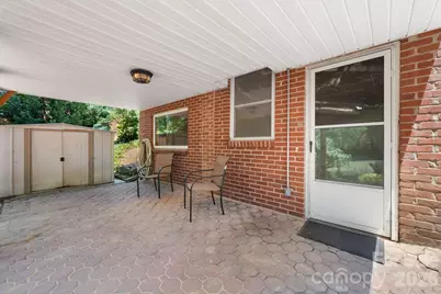 407 10th Street Drive NW, Hickory, NC 28601 - Photo 4