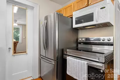 407 10th Street Drive NW, Hickory, NC 28601 - Photo 18