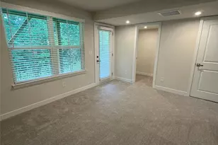4136 Auburn Oak Ln, Charlotte, NC 28208 - Photo 4