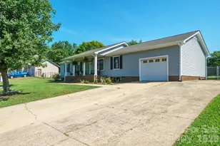 2384 Country Hollow Rd, Conover, NC 28613 - Photo 2