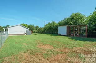 2384 Country Hollow Rd, Conover, NC 28613 - Photo 40