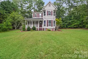 261 Lakeside Dr, Hartsville, SC 29550 - Photo 2