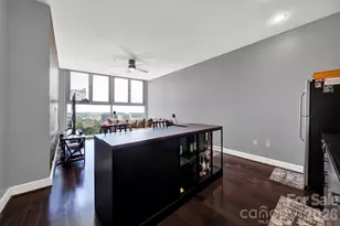 333 W Trade St, Charlotte, NC 28202 - Photo 10