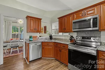 5906 Meadow Hill Drive, Charlotte, NC 28212 - Photo 12