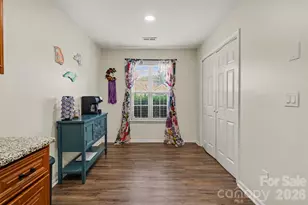 5906 Meadow Hill Dr, Charlotte, NC 28212 - Photo 16