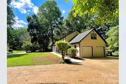 304 Travis Lane, Salisbury, NC 28146 - Photo 4