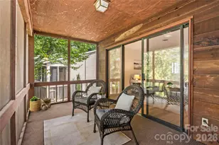 181 N Britton Creek Ct, Hendersonville, NC 28789 - Photo 6
